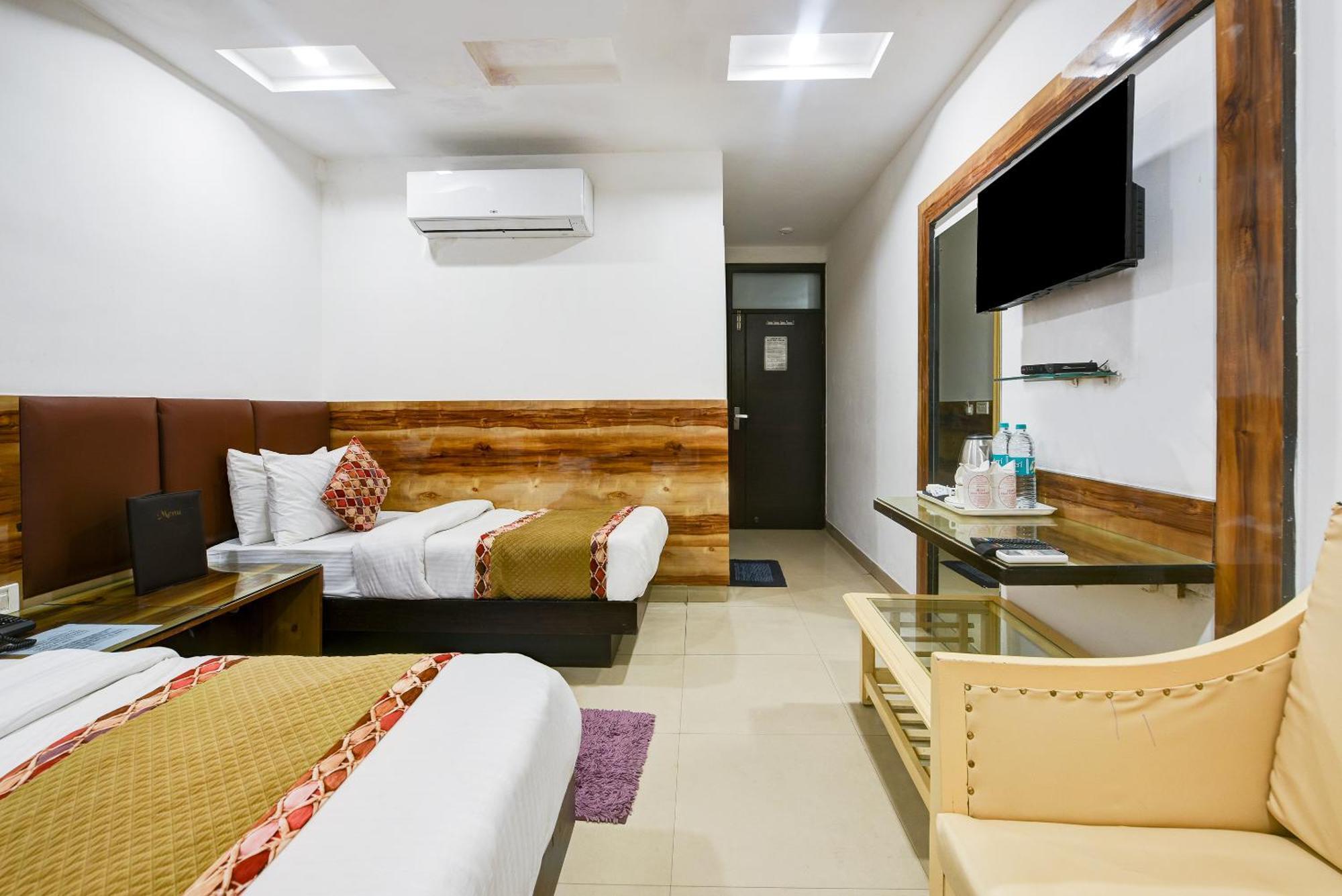 Hotel Shri Vinayak In City Centre At New Delhi Railway Station-By Rcg Hotels Exteriér fotografie